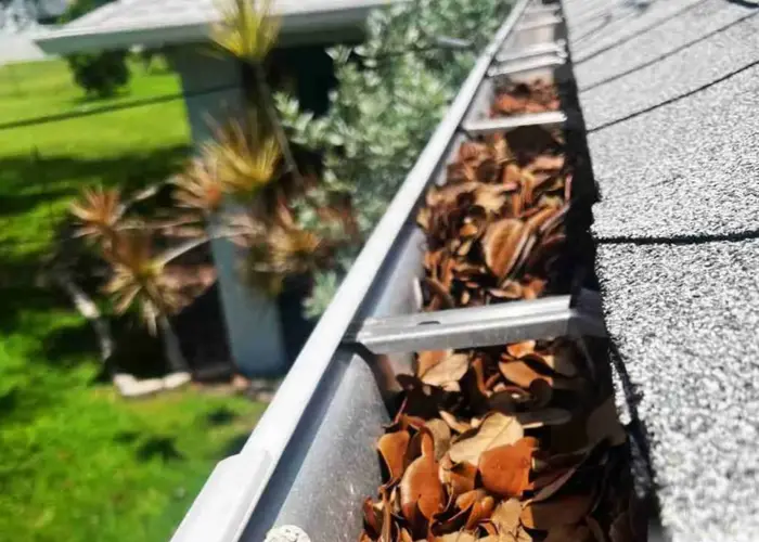 Whitefish Bay gutter cleaning home page